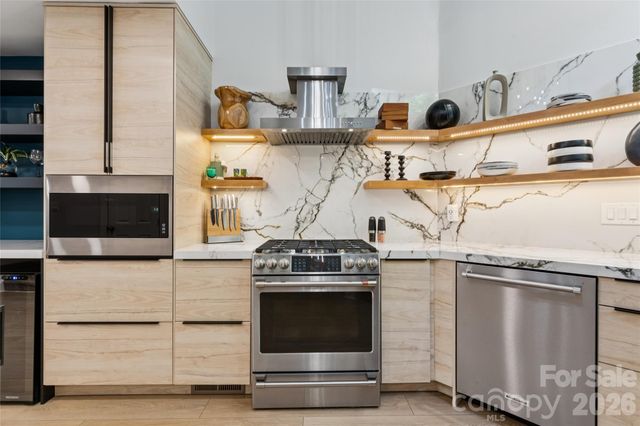 14039 Queens Harbor Road, Charlotte, NC 28278
