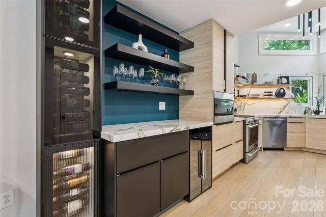 14039 Queens Harbor Road, Charlotte, NC 28278