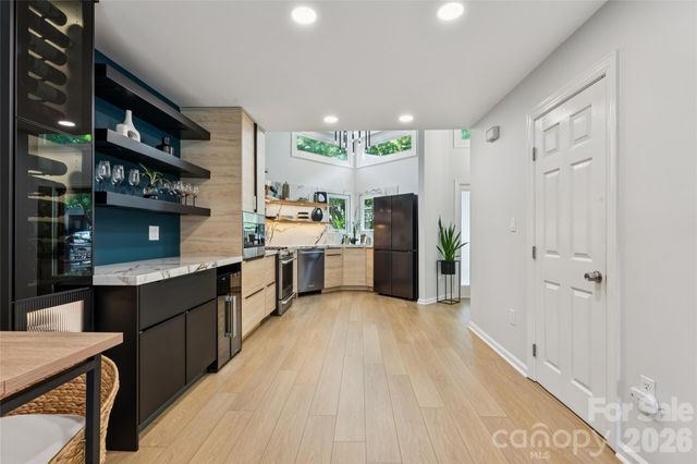 14039 Queens Harbor Road, Charlotte, NC 28278