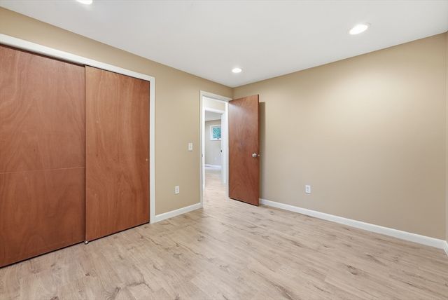 9 Flintlock Ln, Amherst, MA 01002