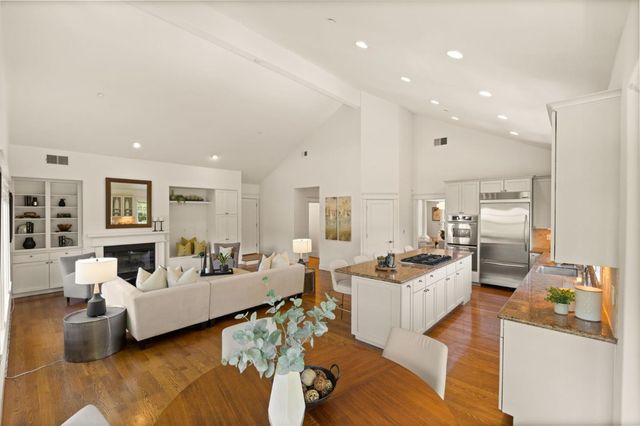 902 Fallen Leaf Way, Redwood City, CA 94062