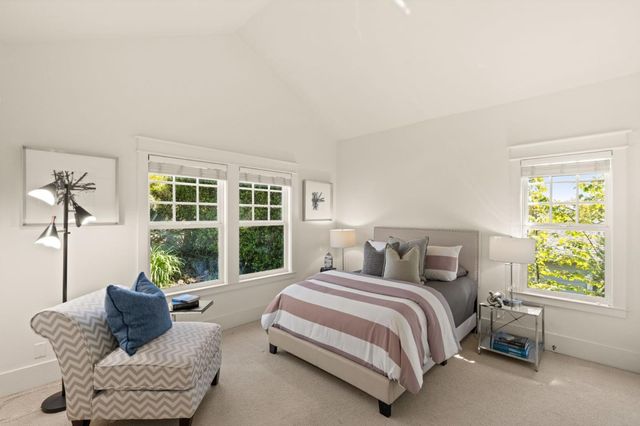 902 Fallen Leaf Way, Redwood City, CA 94062