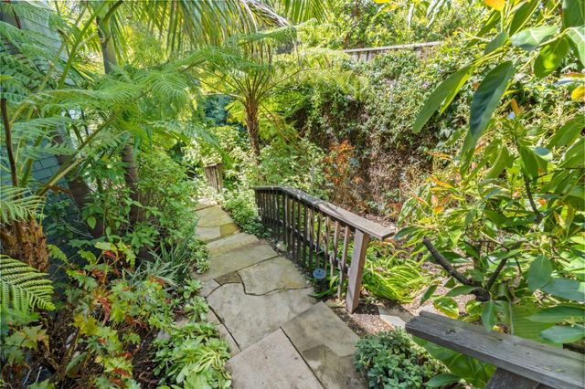 902 Fallen Leaf Way, Redwood City, CA 94062