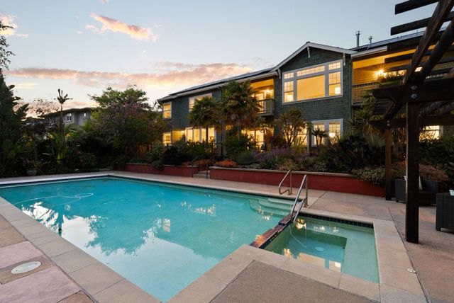 902 Fallen Leaf Way, Redwood City, CA 94062