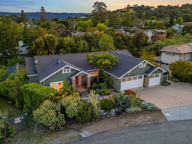 902 Fallen Leaf Way, Redwood City, CA 94062