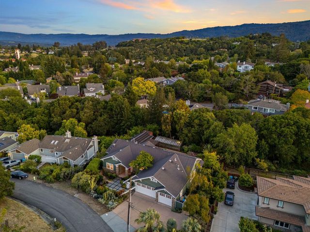 902 Fallen Leaf Way, Redwood City, CA 94062