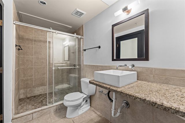 2000 Bagby Street 11416, Houston, TX 77002