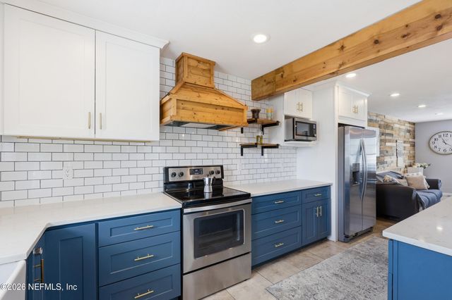 2308 LUANA Drive E, Jacksonville, FL 32246