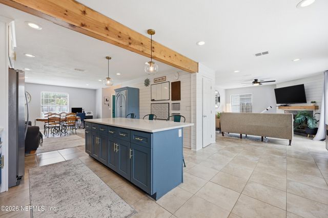 2308 LUANA Drive E, Jacksonville, FL 32246