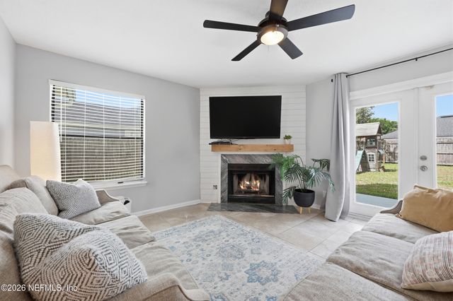 2308 LUANA Drive E, Jacksonville, FL 32246