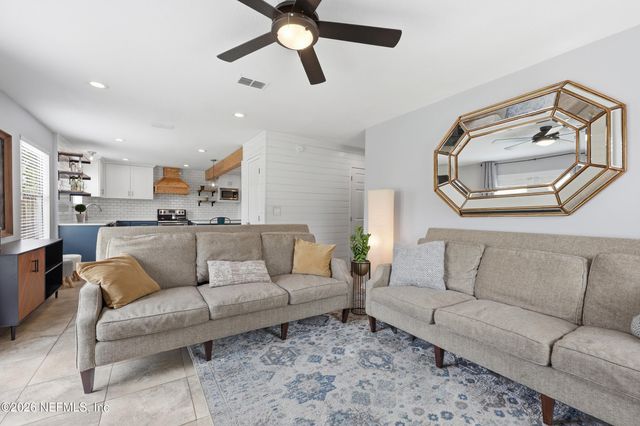 2308 LUANA Drive E, Jacksonville, FL 32246