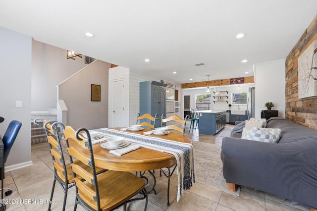 2308 LUANA Drive E, Jacksonville, FL 32246