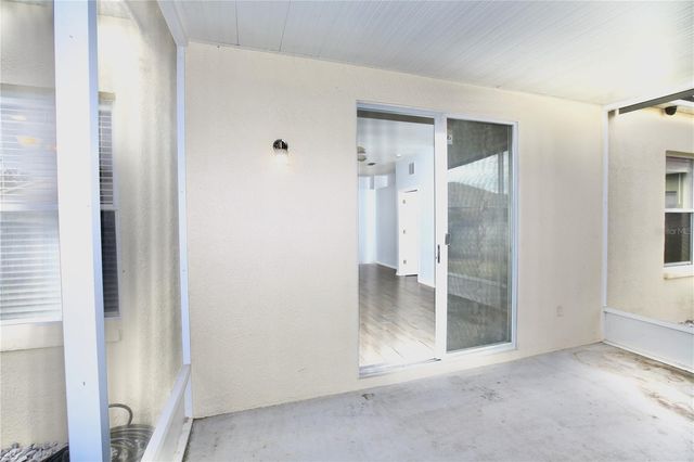 24421 BREEZY OAK COURT, Lutz, FL 33559