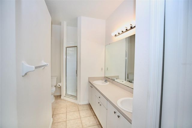 24421 BREEZY OAK COURT, Lutz, FL 33559