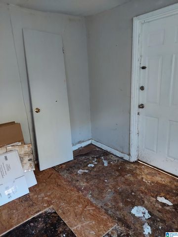 1738 CREEKWAY AVENUE SW, Birmingham, AL 35211