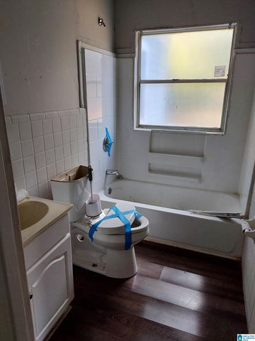 1738 CREEKWAY AVENUE SW, Birmingham, AL 35211