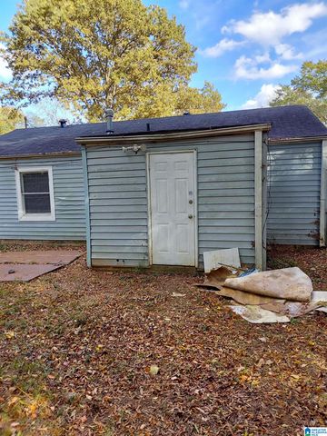 1738 CREEKWAY AVENUE SW, Birmingham, AL 35211