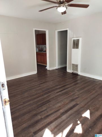 1738 CREEKWAY AVENUE SW, Birmingham, AL 35211