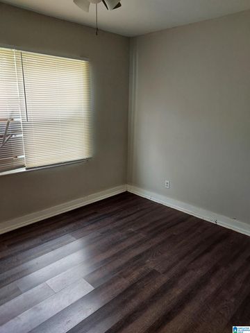 1738 CREEKWAY AVENUE SW, Birmingham, AL 35211