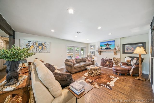 3606 S Gary Place, Tulsa, OK 74105