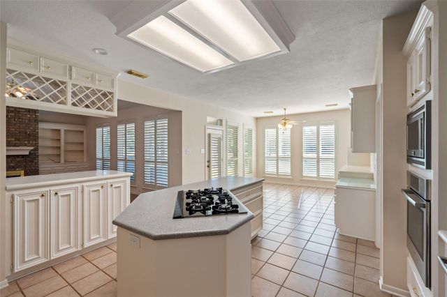 8422 Malardcrest Drive, Humble, TX 77346