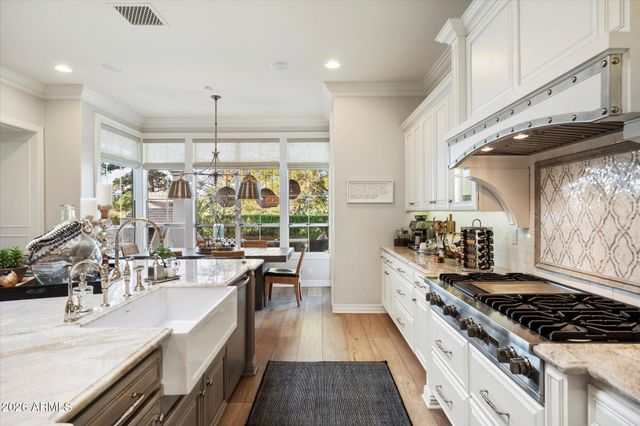 5700 E SANNA Street, Paradise Valley, AZ 85253