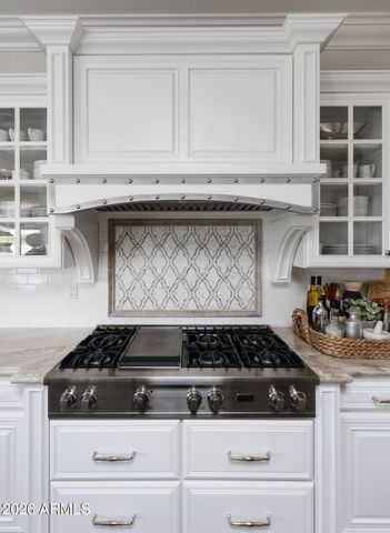 5700 E SANNA Street, Paradise Valley, AZ 85253
