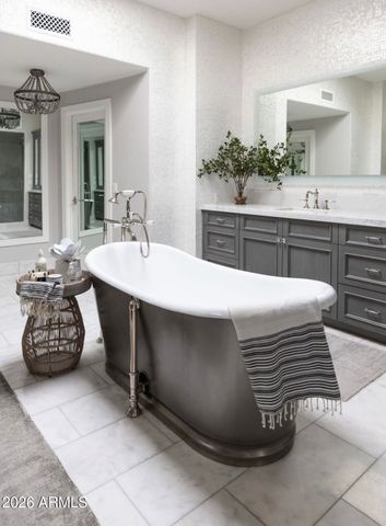 5700 E SANNA Street, Paradise Valley, AZ 85253