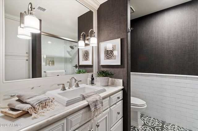 5700 E SANNA Street, Paradise Valley, AZ 85253