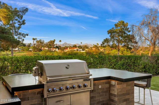5700 E SANNA Street, Paradise Valley, AZ 85253