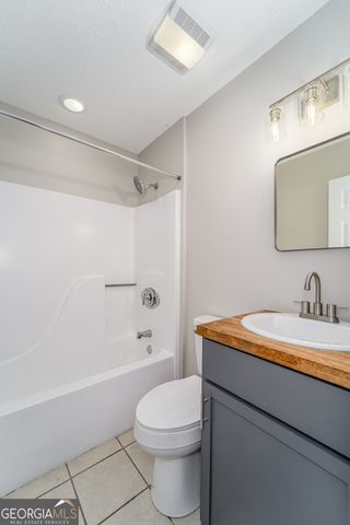 565 Killingsworth Road, Jesup, GA 31545