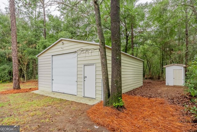 565 Killingsworth Road, Jesup, GA 31545