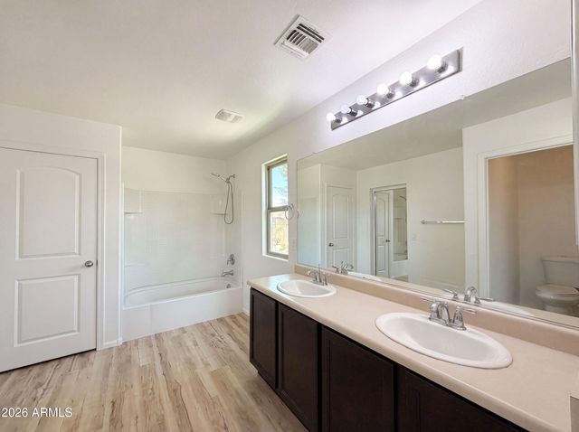 7730 W GILES Road, Phoenix, AZ 85035