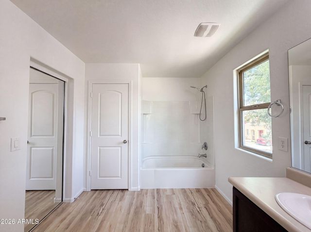 7730 W GILES Road, Phoenix, AZ 85035
