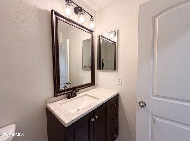 7730 W GILES Road, Phoenix, AZ 85035