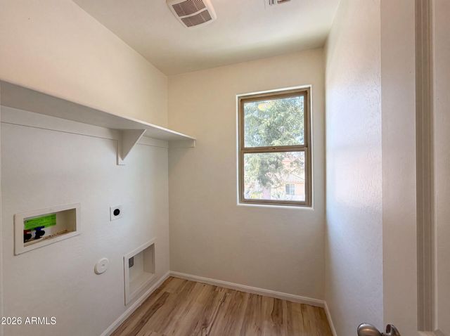 7730 W GILES Road, Phoenix, AZ 85035