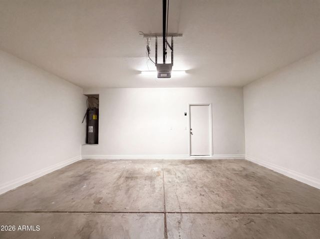 7730 W GILES Road, Phoenix, AZ 85035