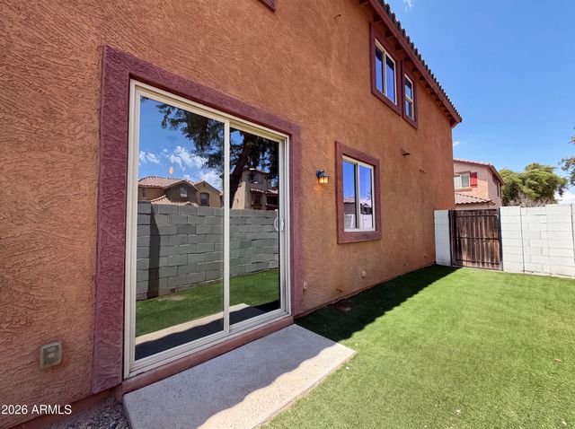 7730 W GILES Road, Phoenix, AZ 85035