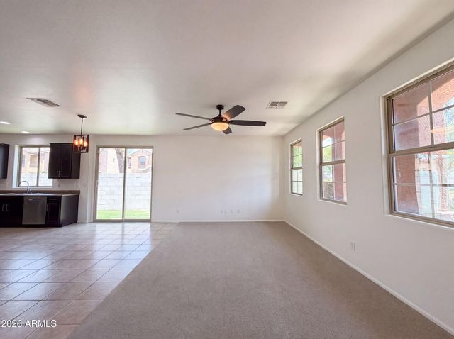 7730 W GILES Road, Phoenix, AZ 85035
