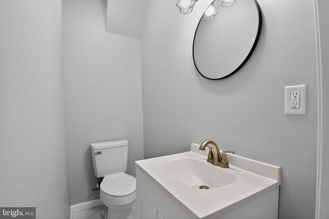 240 N LOMBARD ST, Wilmington, DE 19801