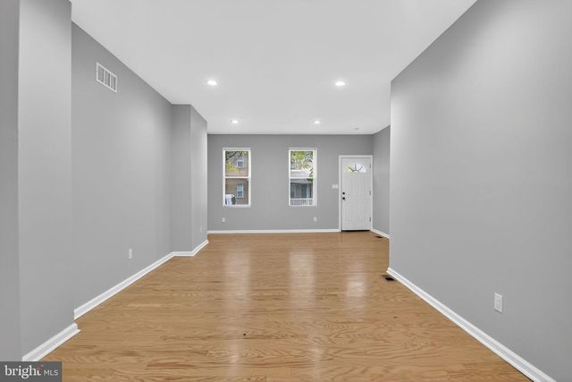 240 N LOMBARD ST, Wilmington, DE 19801