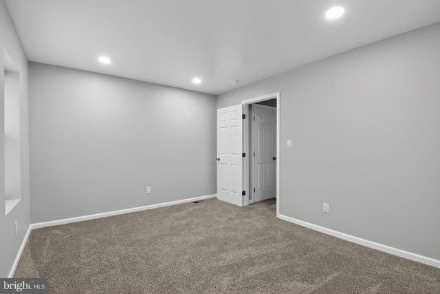 240 N LOMBARD ST, Wilmington, DE 19801