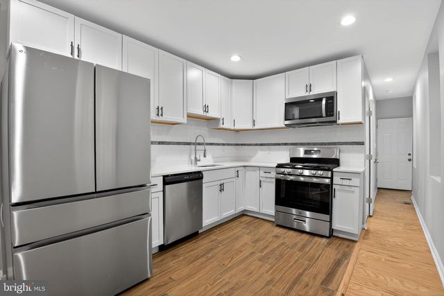 240 N LOMBARD ST, Wilmington, DE 19801