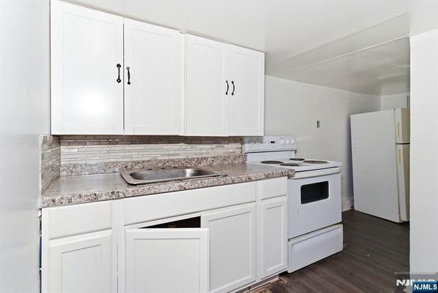 176C Parker Street, Newark, NJ 07104