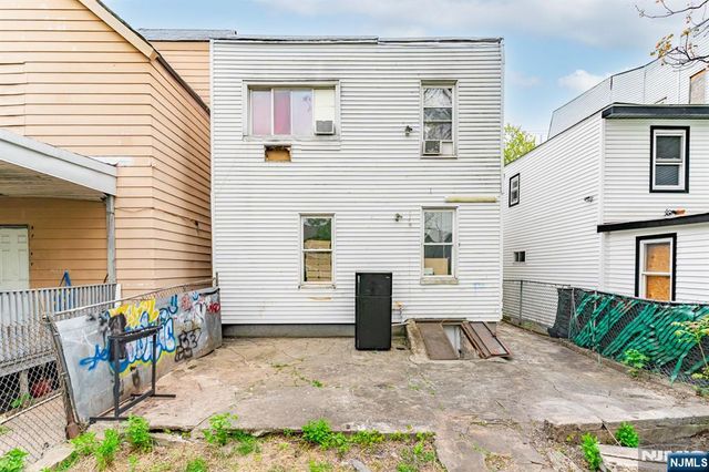 176C Parker Street, Newark, NJ 07104