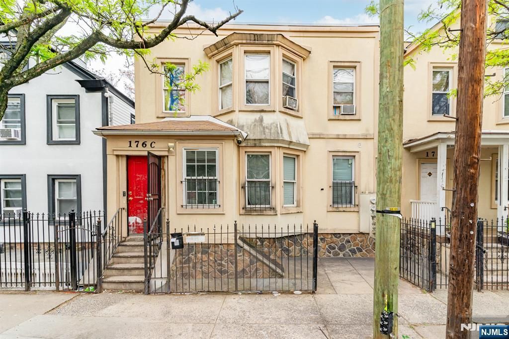 176C Parker Street, Newark, NJ 07104