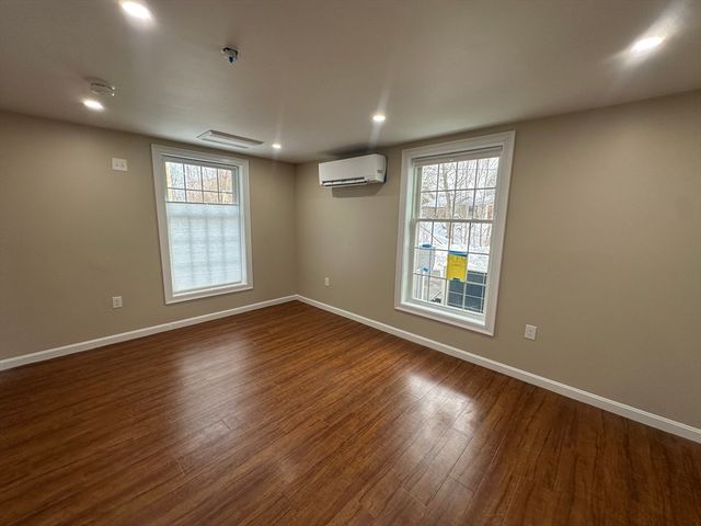 64 Holten St. 105, Danvers, MA 01923