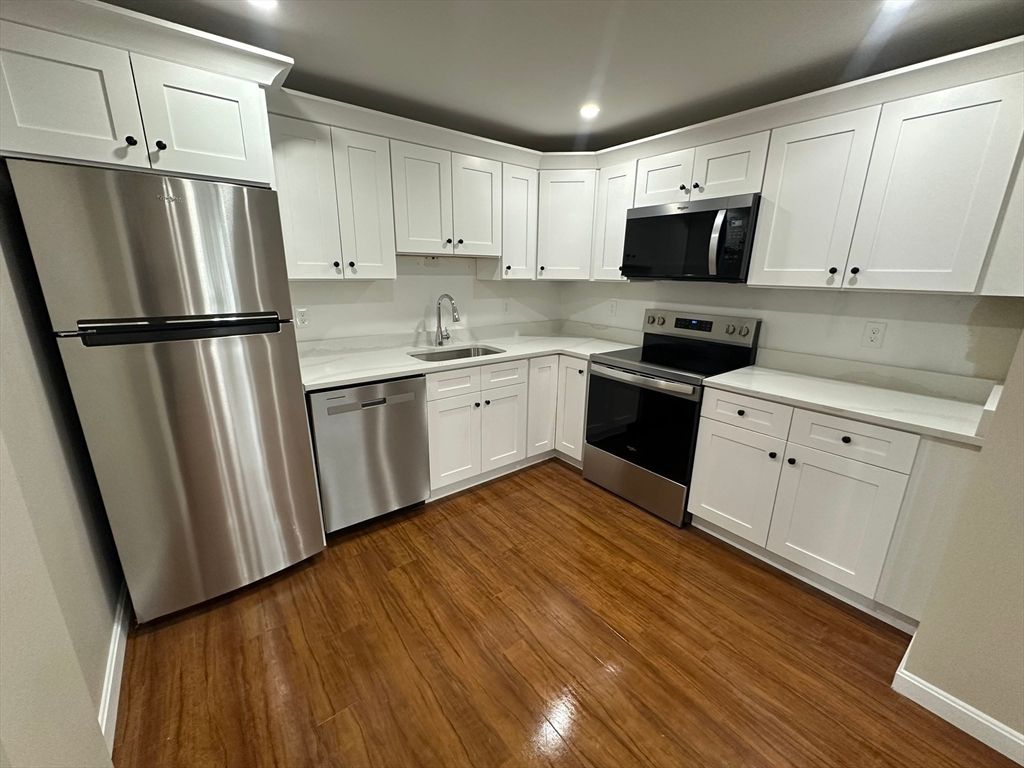 64 Holten St. 105, Danvers, MA 01923