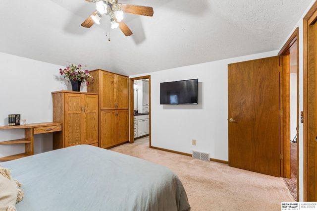 15317 Lafayette Avenue, Omaha, NE 68154
