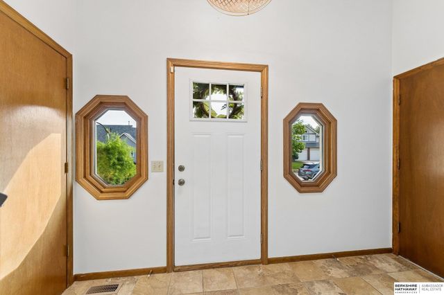 15317 Lafayette Avenue, Omaha, NE 68154
